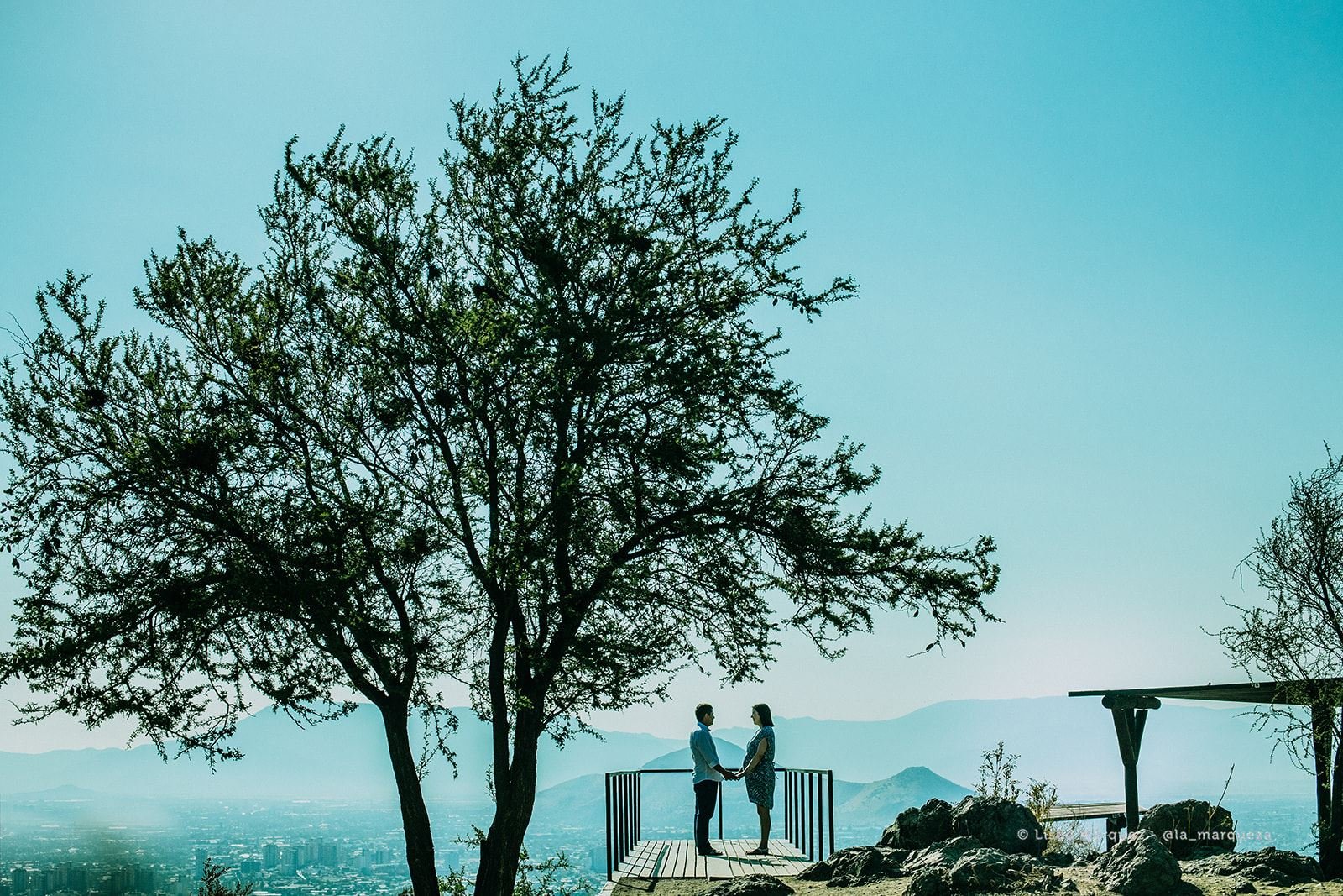 Sesión de maternidad en el Cerro San Cristóbal, Santiago
